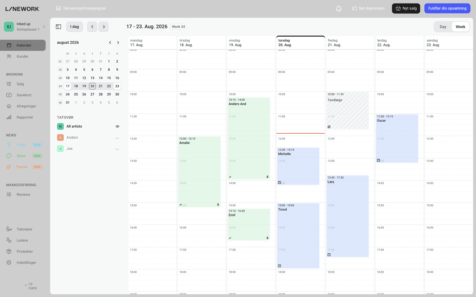 Studio kalender med alle artister